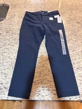 NWT! Old Navy Dark Navy Straight-Leg Women's Pants